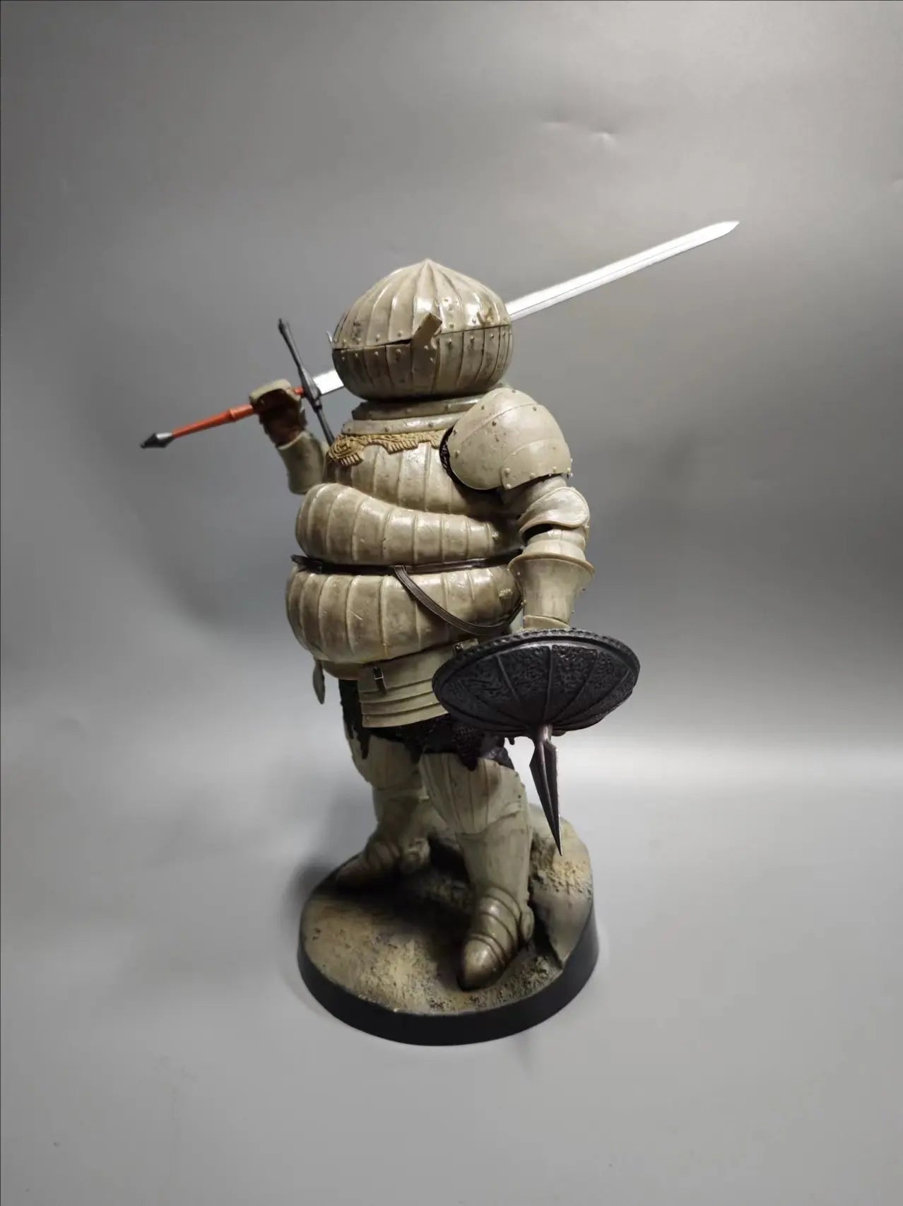 Dark Souls 30cm Large Size Collectible Catalina Knight Siegmeyer Model Figure Statue Home Decor Ornament