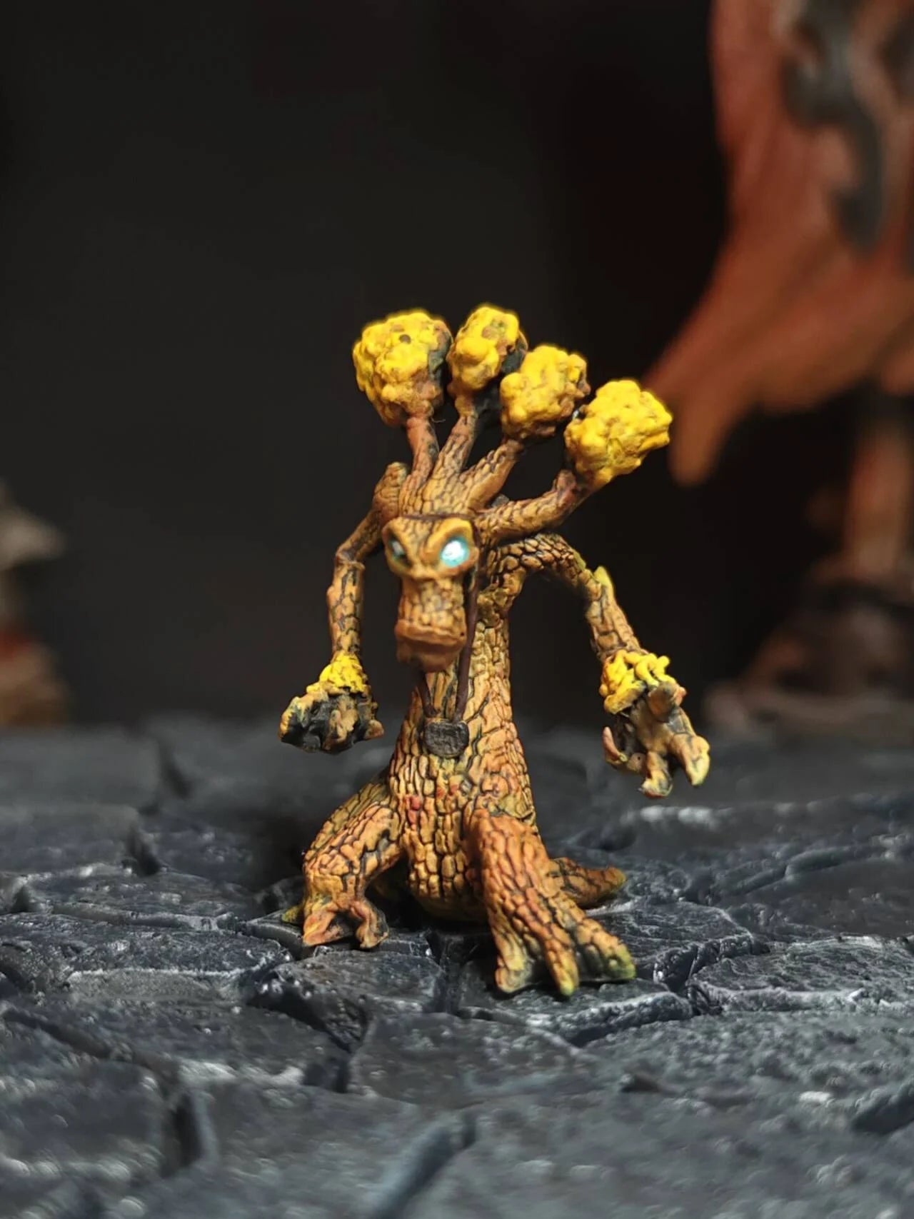 World of Warcraft Model Night Elf Dryad Bear Painting Finished War Chess Figure model toy
